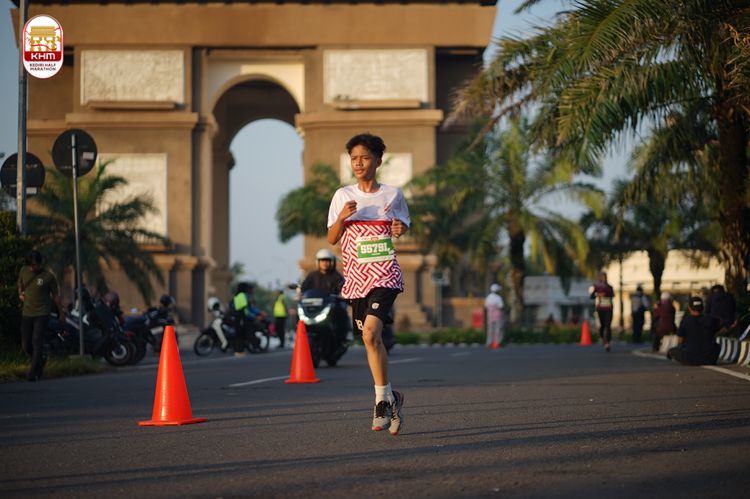 Race photo from Kediri Half Marathon 2024