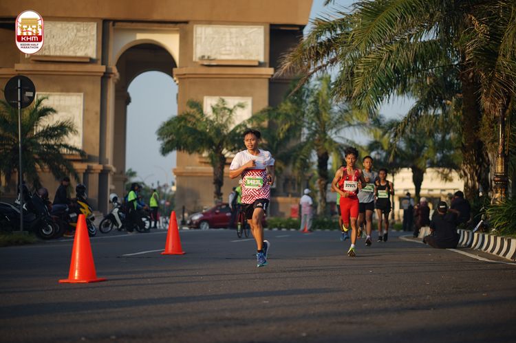 Race photo from Kediri Half Marathon 2024