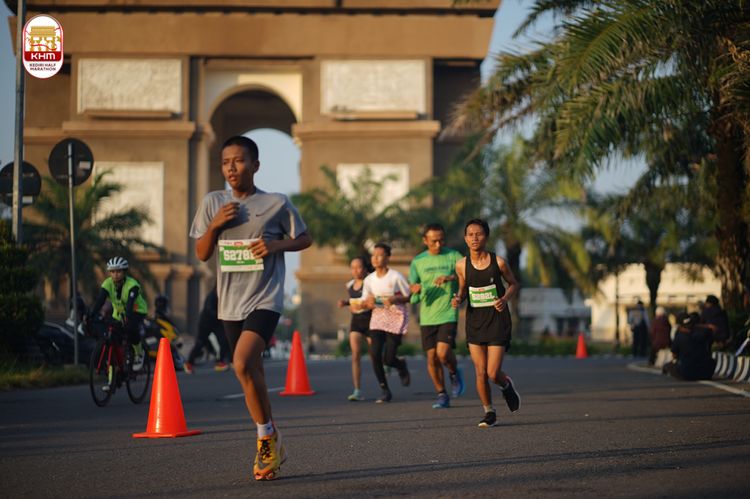 Race photo from Kediri Half Marathon 2024