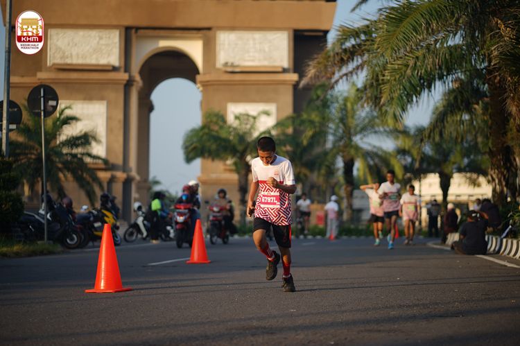 Race photo from Kediri Half Marathon 2024