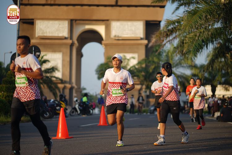 Race photo from Kediri Half Marathon 2024