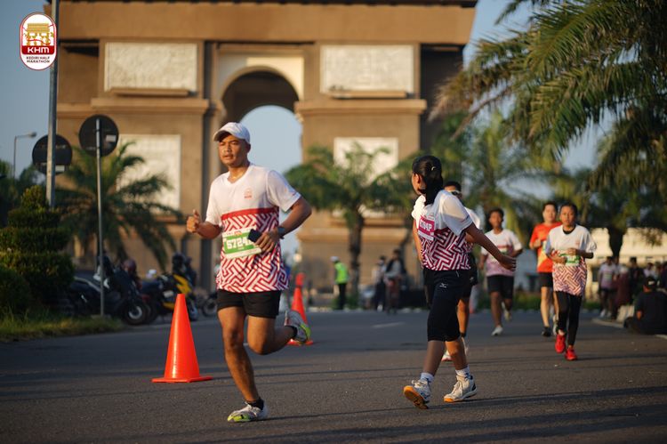 Race photo from Kediri Half Marathon 2024