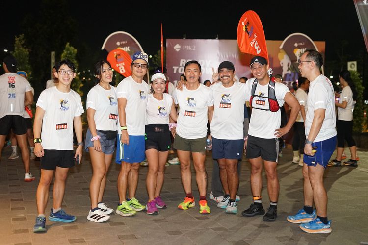 Race photo from PIK NITE RUN VIBES