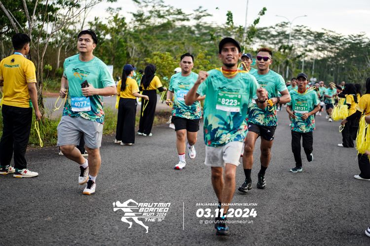Race photo from Arutmin Borneo Run 2024