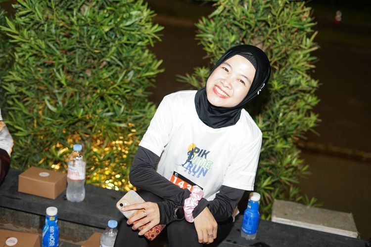 Race photo from PIK NITE RUN VIBES