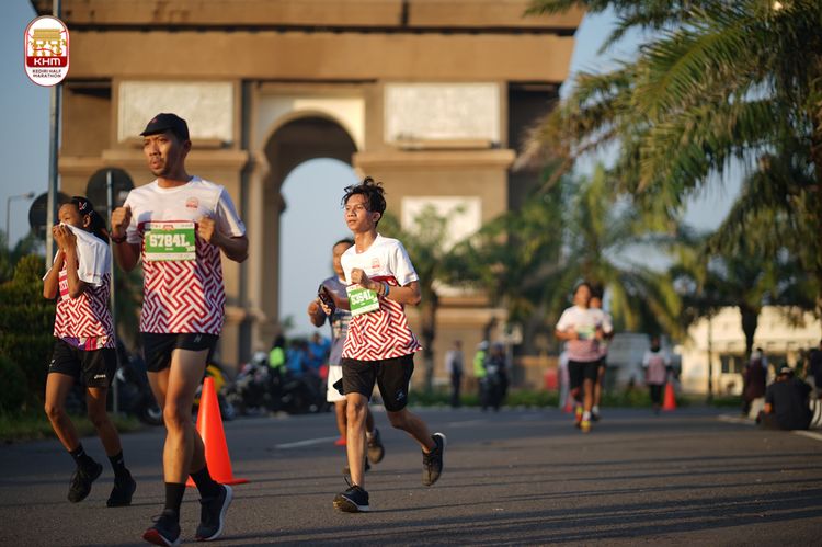 Race photo from Kediri Half Marathon 2024