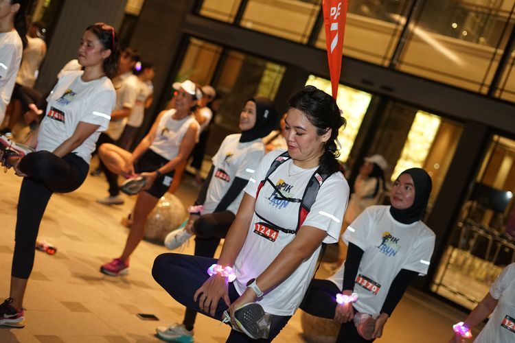 Race photo from PIK NITE RUN VIBES