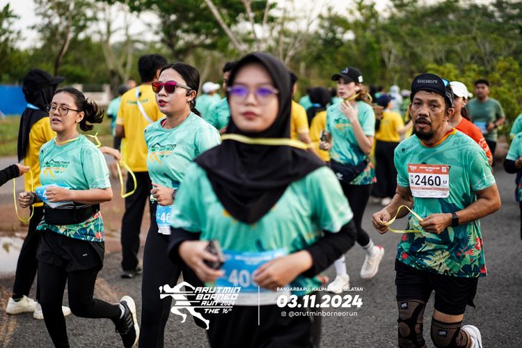 Race photo from Arutmin Borneo Run 2024