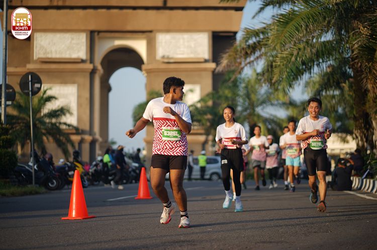 Race photo from Kediri Half Marathon 2024