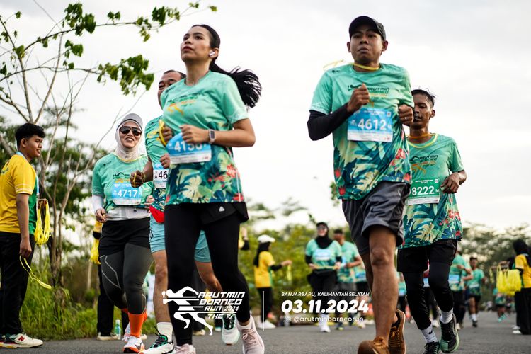 Race photo from Arutmin Borneo Run 2024