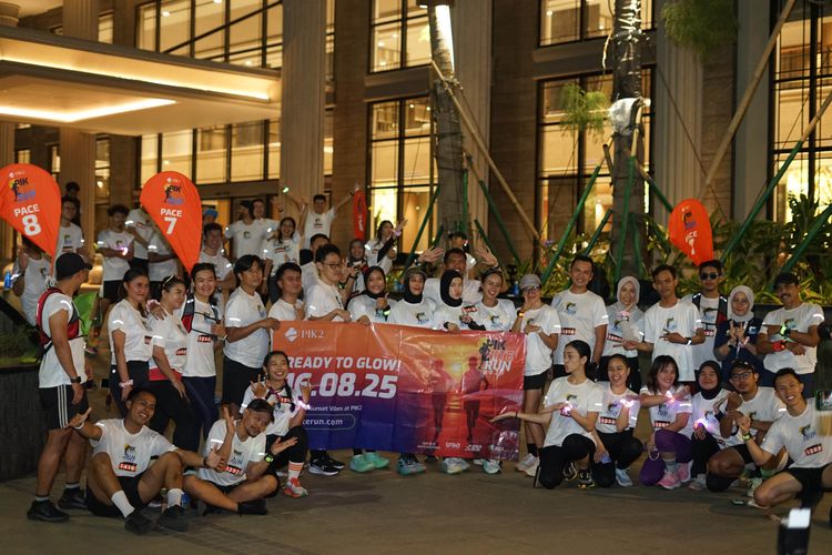 Race photo from PIK NITE RUN VIBES