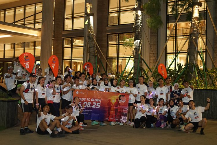 Race photo from PIK NITE RUN VIBES