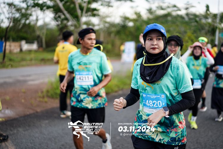 Race photo from Arutmin Borneo Run 2024