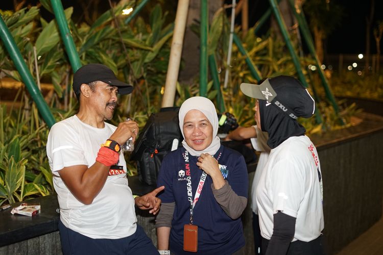 Race photo from PIK NITE RUN VIBES