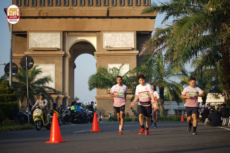 Race photo from Kediri Half Marathon 2024