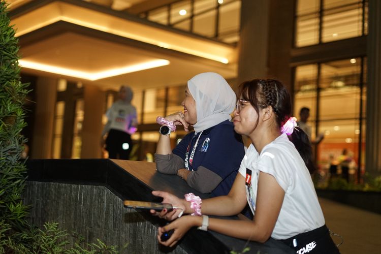 Race photo from PIK NITE RUN VIBES