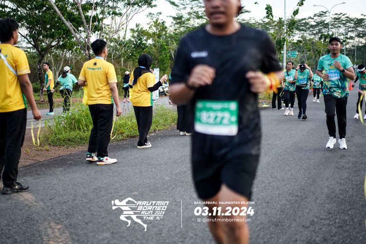 Race photo from Arutmin Borneo Run 2024