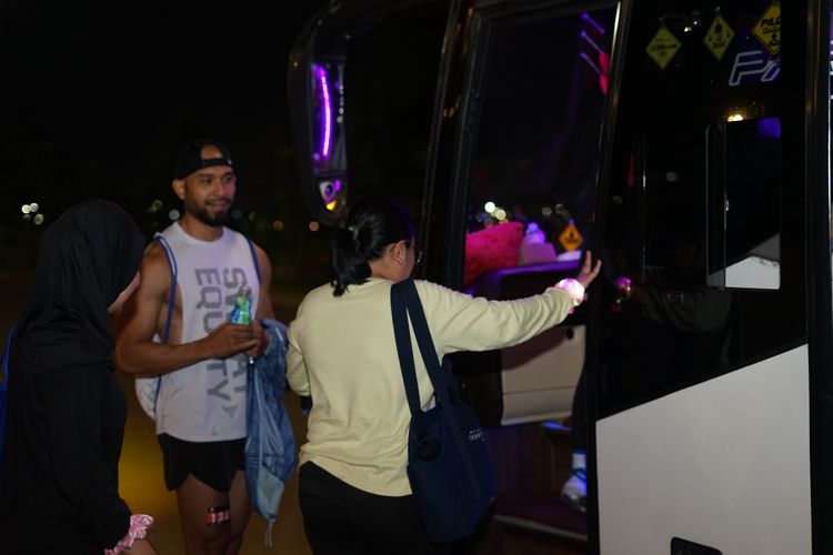 Race photo from PIK NITE RUN VIBES