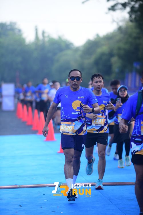 Race photo from Isoplus Run 2024 Surabaya