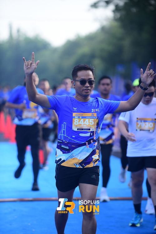 Race photo from Isoplus Run 2024 Surabaya