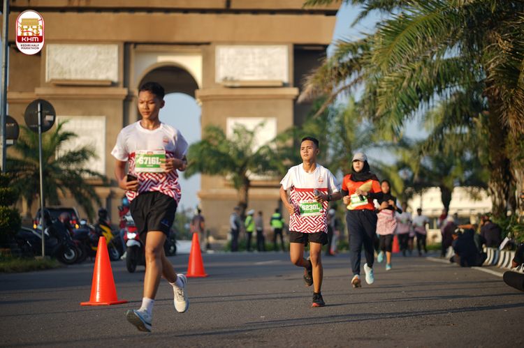 Race photo from Kediri Half Marathon 2024