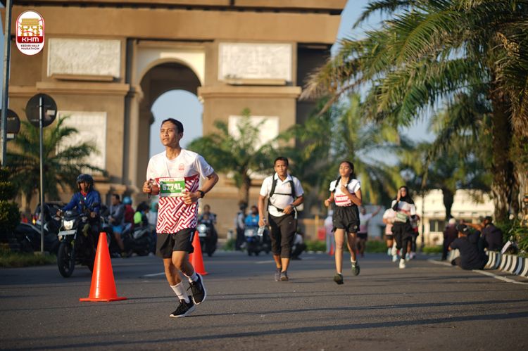 Race photo from Kediri Half Marathon 2024