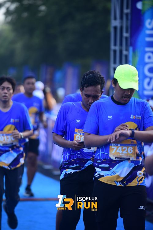 Race photo from Isoplus Run 2024 Surabaya