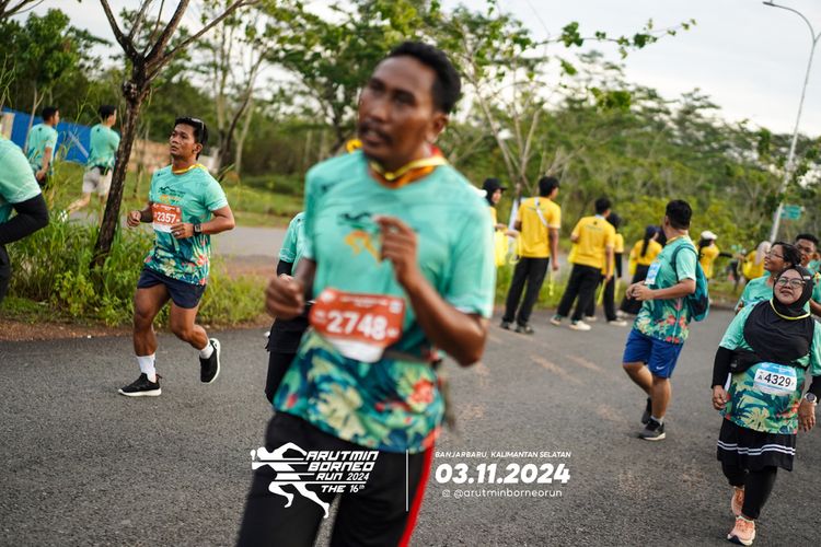 Race photo from Arutmin Borneo Run 2024