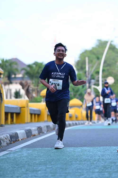 Race photo from KEMLU RUN 2025