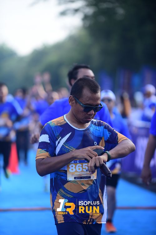 Race photo from Isoplus Run 2024 Surabaya