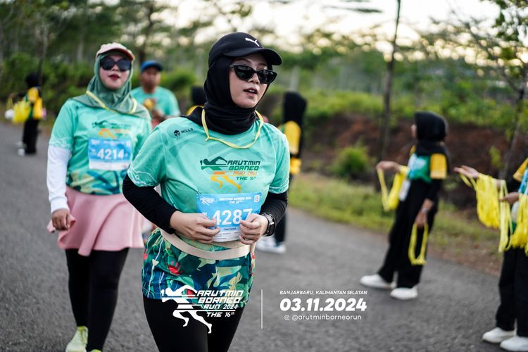 Race photo from Arutmin Borneo Run 2024