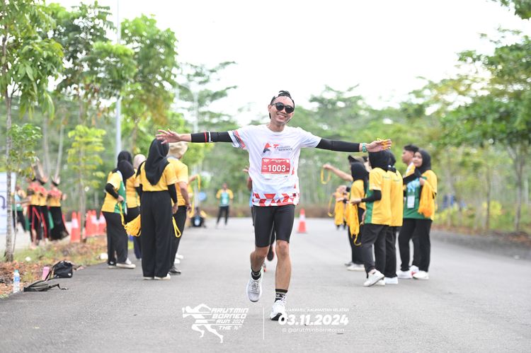 Race photo from Arutmin Borneo Run 2024