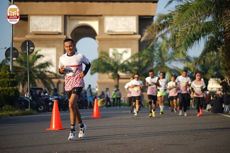 Race photo from Kediri Half Marathon 2024
