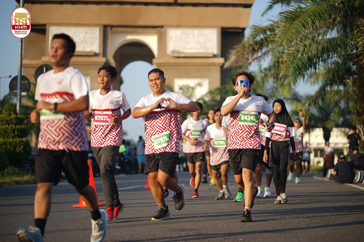 Race photo from Kediri Half Marathon 2024