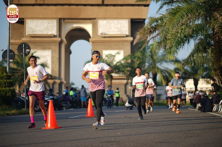 Race photo from Kediri Half Marathon 2024