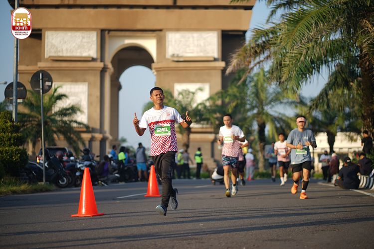 Race photo from Kediri Half Marathon 2024