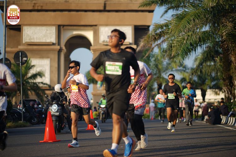 Race photo from Kediri Half Marathon 2024