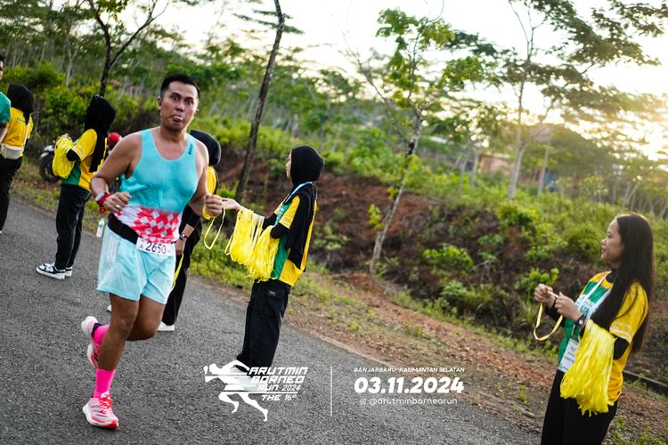Race photo from Arutmin Borneo Run 2024