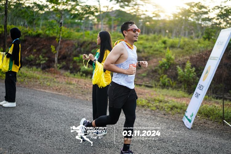 Race photo from Arutmin Borneo Run 2024