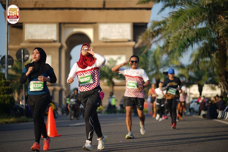 Race photo from Kediri Half Marathon 2024