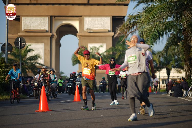 Race photo from Kediri Half Marathon 2024