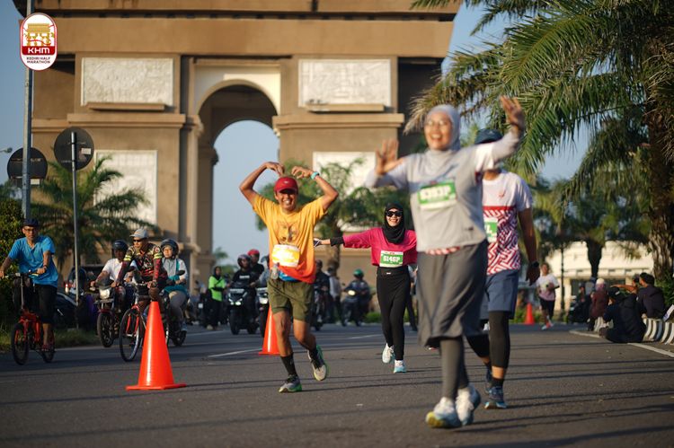 Race photo from Kediri Half Marathon 2024