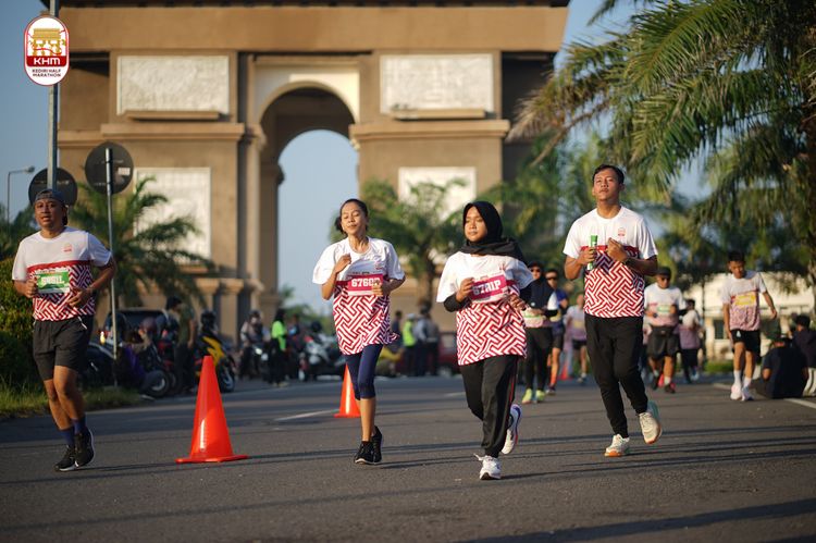 Race photo from Kediri Half Marathon 2024