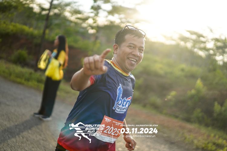 Race photo from Arutmin Borneo Run 2024