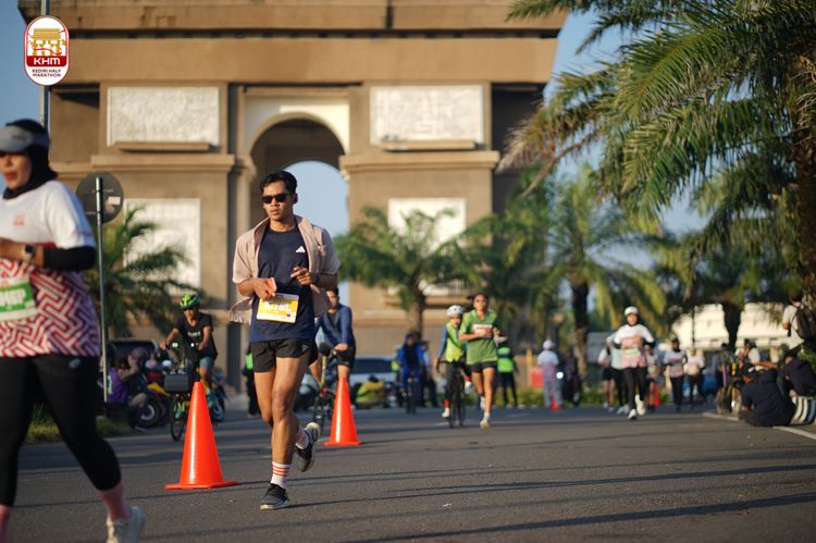 Race photo from Kediri Half Marathon 2024