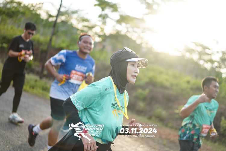 Race photo from Arutmin Borneo Run 2024