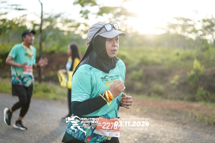 Race photo from Arutmin Borneo Run 2024