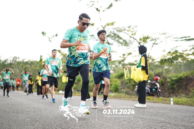 Race photo from Arutmin Borneo Run 2024