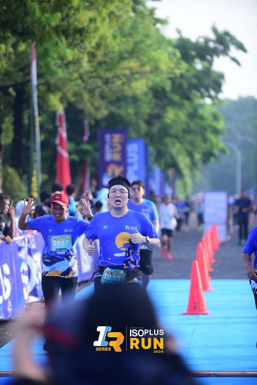 Race photo from Isoplus Run 2024 Surabaya