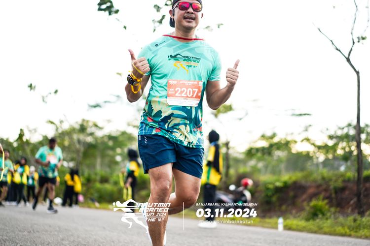 Race photo from Arutmin Borneo Run 2024